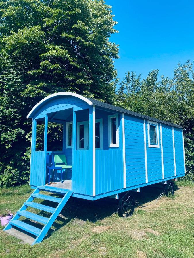 Pipowagens Bij Pannenkoekenrestaurant & Camping De Koppenjan 'Een Uniek Verblijf Met Kinderspeelboerderij' Jubbega-Schurega ภายนอก รูปภาพ